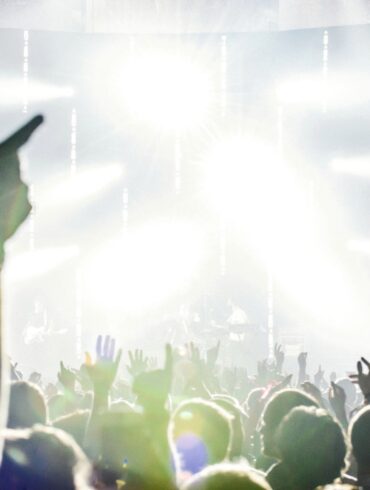 Caz Vapuru Boğaz’da festivalin kentle kurduğu bağı büyütüyor