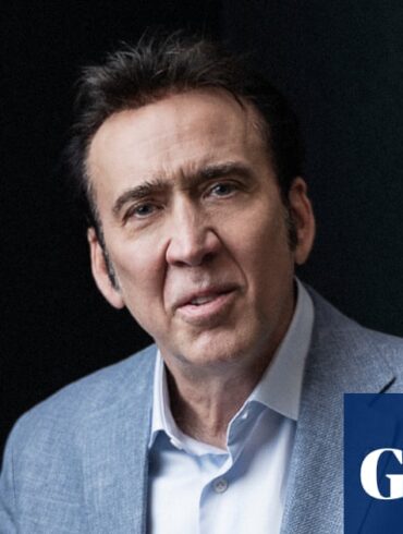 Nicolas Cage'in başrolünde olduğu 'Fortitude' filminin bir sahnesi veya Netflix ofisinden çalınan sabit disk olayı