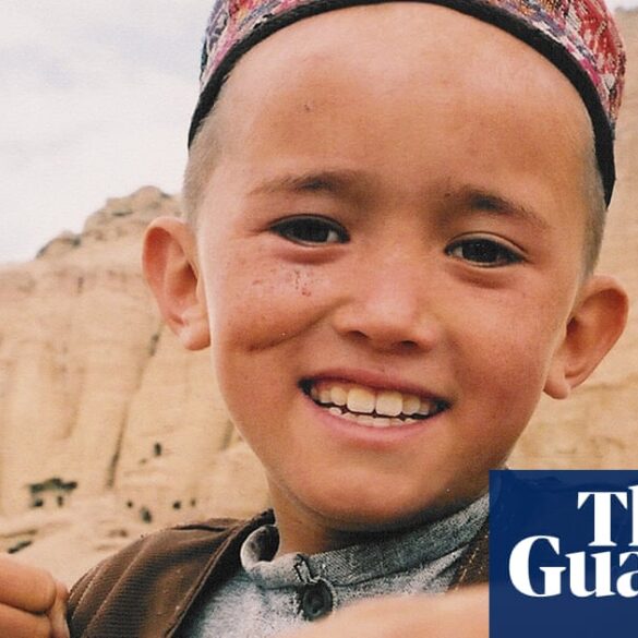 Mir Hüseyin'in 25 Yıl Afganistan'da belgeselinden bir sahne.