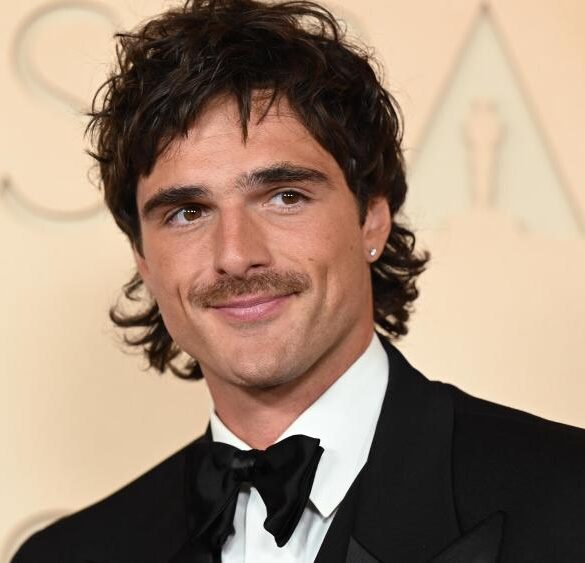 Jacob Elordi ve Scarlett Johansson, Ari Aster'ın yeni filmi 'Scapegoat' için bir araya geliyor