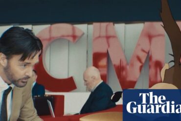Coyote vs Acme filminden bir sahne: Canlı aksiyon oyuncusu Will Forte, animasyon karakteri Wile E. Coyote ile birlikte