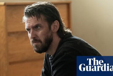 The Terror: Devil in Silver dizisinden bir sahne, Proms konserinden bir görüntü ve H Is for Hawk filminden bir kare kolajı