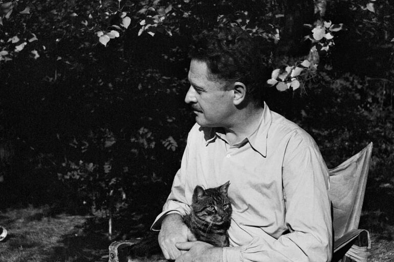 Ara Güler Arşivinden Nâzım Hikmet: ‘Romantika’ İzmir’de Sanatseverlerle Buluşuyor