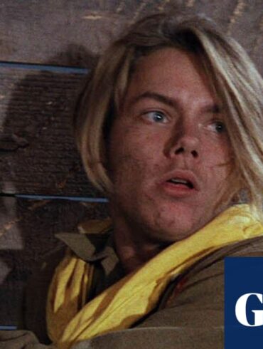 Genç yaşta hayatını kaybeden yetenekli oyuncu River Phoenix'in farklı film rollerinden bir kesit.