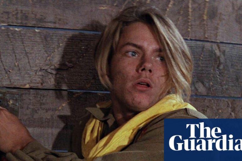 Genç yaşta hayatını kaybeden yetenekli oyuncu River Phoenix'in farklı film rollerinden bir kesit.