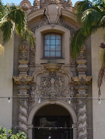 San Diego Çağdaş Sanatlar Enstitüsü'nün Balboa Park'taki ana binası