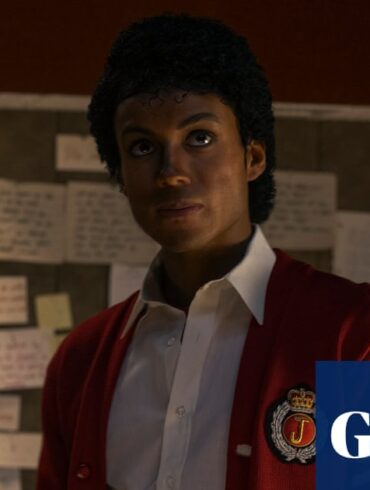 Michael Jackson'ı canlandıran Jaafar Jackson, biyografik film setinde.