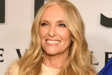 Toni Collette sette yönetmenlik rolünde